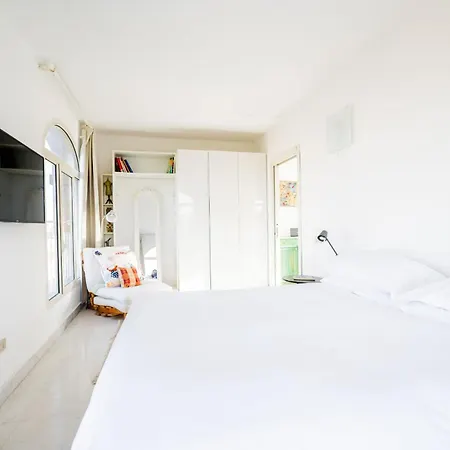 St John Basilica Lovely Tower Apartment *